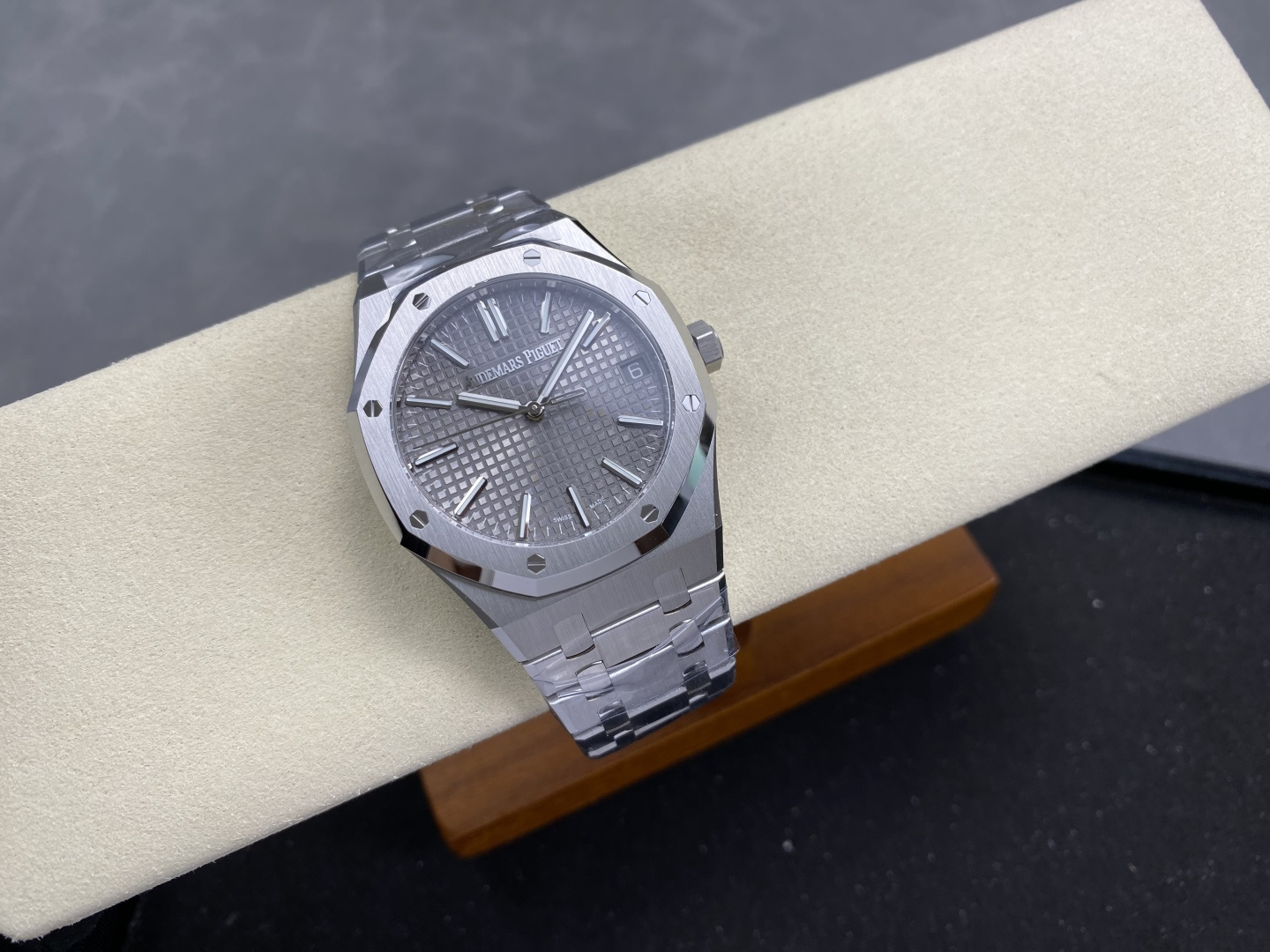 Audemars Piguet Royal Oak 15510ST Grey Dial Super Clone TOP Factory 41mm (Free Sprung) | WATCHREPLICAEXPERT