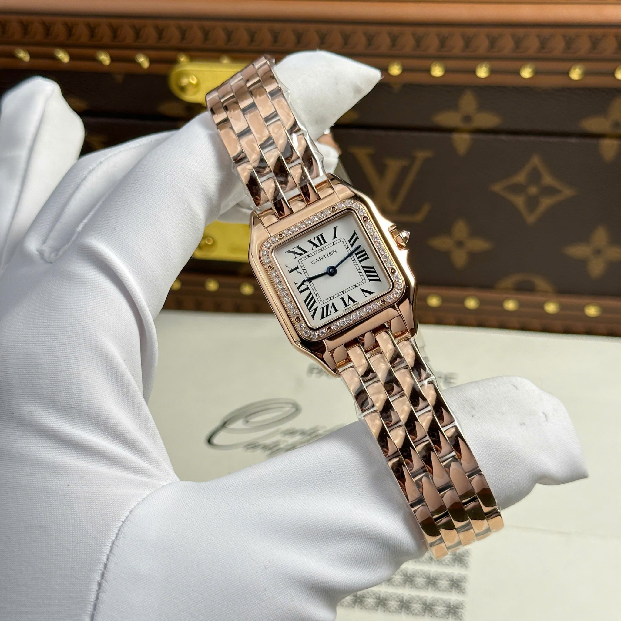 Cartier Panthère Medium Model Rose Gold White Dial Diamond Bezel Best Replica BVF 27mm x 36mm | WATCHREPLICAEXPERT