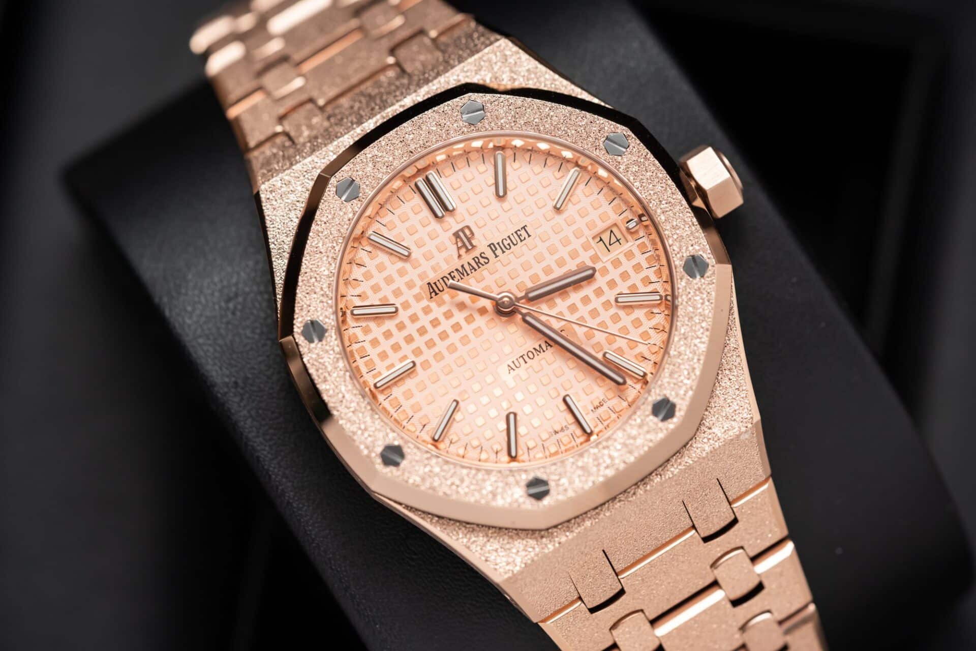 Đồng Hồ Audemars Piguet Royal Oak 15454OR Vàng Sương Mặt Số Hồng Replica 37mm | WATCHREPLICAEXPERT