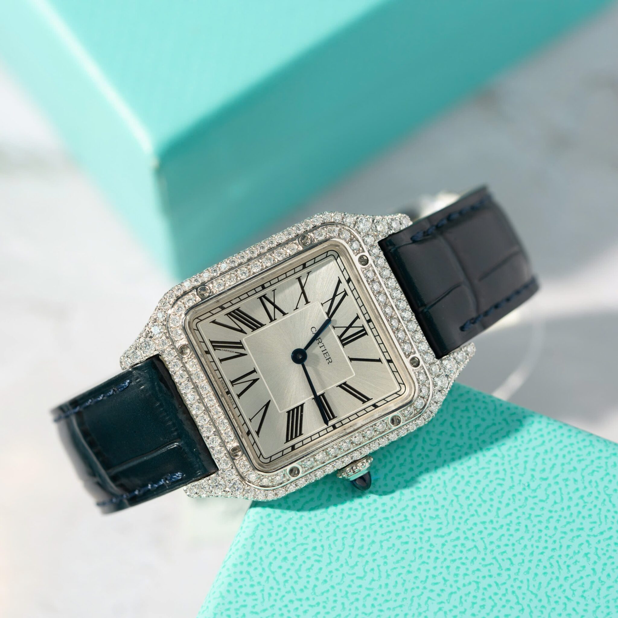 Đồng Hồ Cartier Santos Dumont Mặt Số Bạc Độ Đá Moissanite Dây Da Replica BVF 38mm x 27.5mm | WATCHREPLICAEXPERT