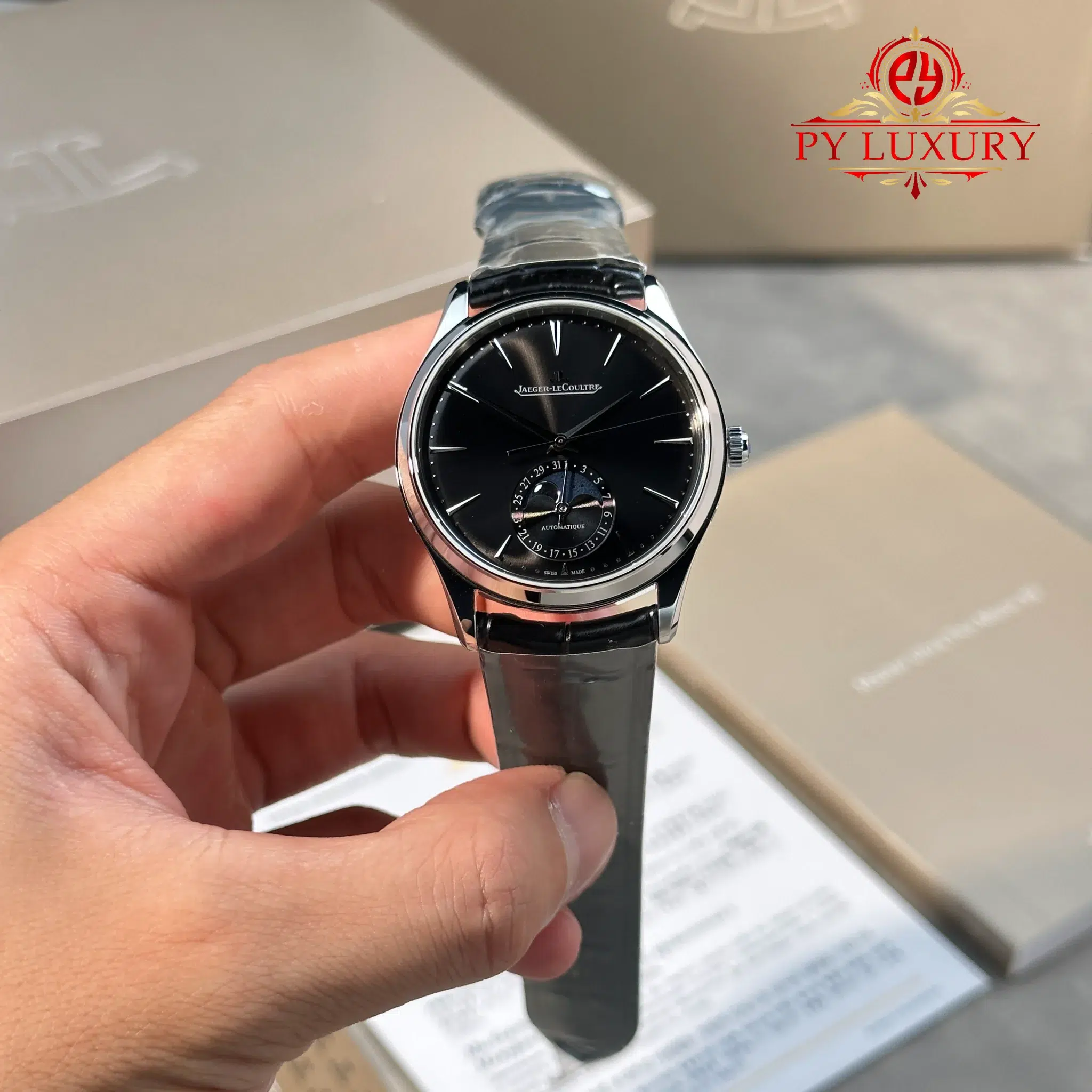 Đồng Hồ Jaeger-LeCoultre Master Ultra Thin Moon Mặt Đen Dây Da Replica JJF 39mm | WATCHREPLICAEXPERT