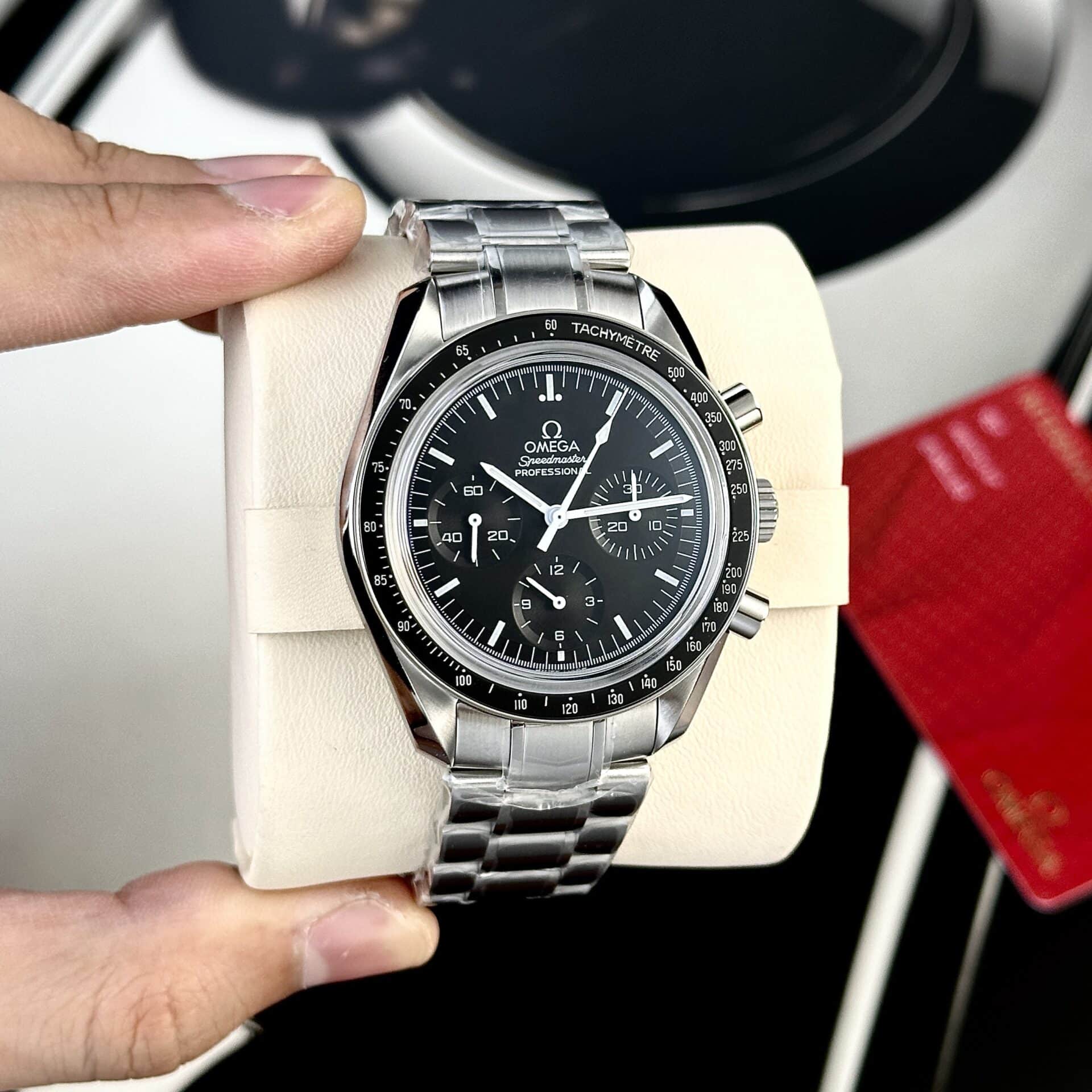 Đồng Hồ Omega Speedmaster Moonwatch Chronograph Mặt Số Đen Replica 42mm | WATCHREPLICAEXPERT