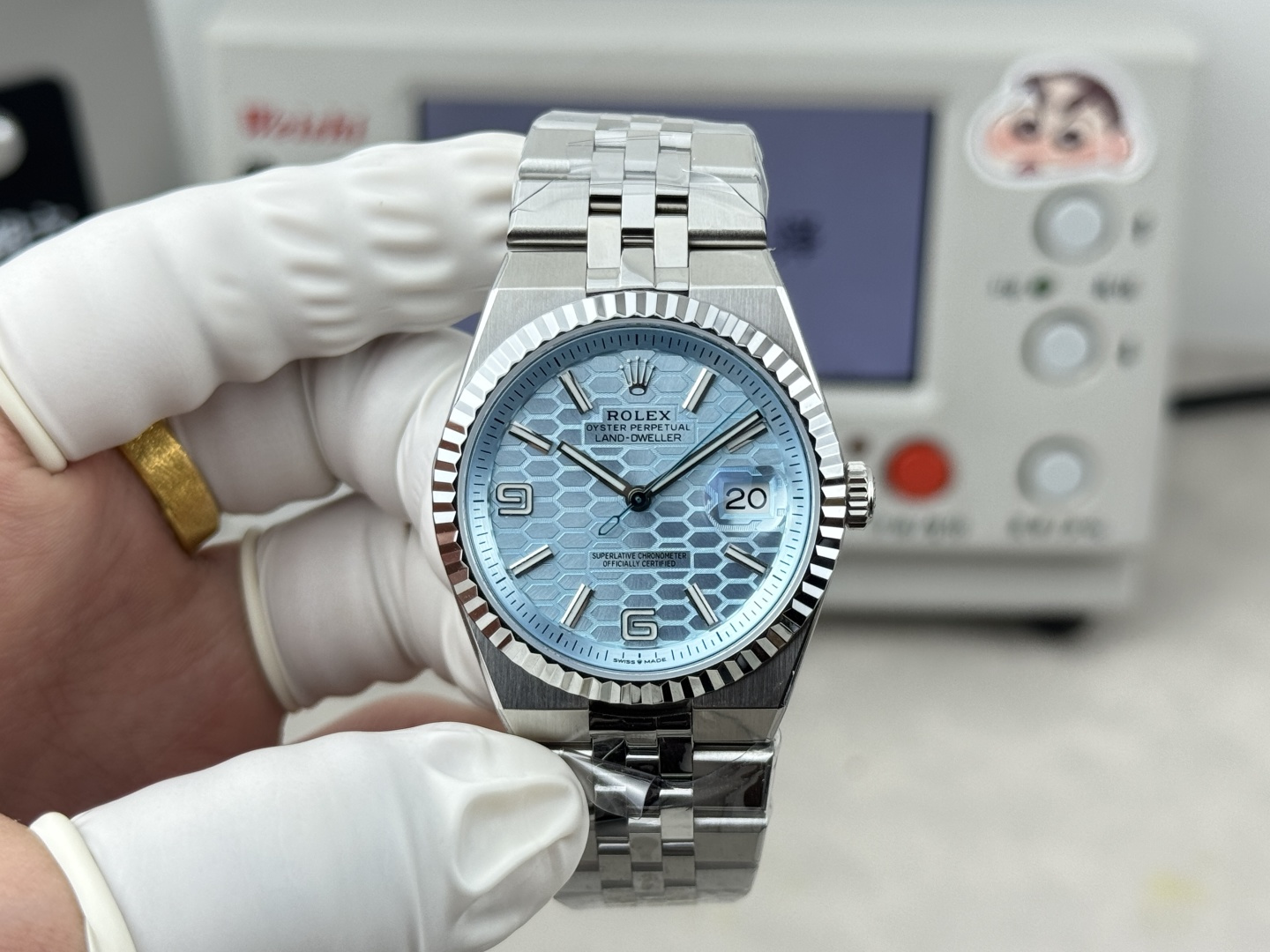 Đồng Hồ Rolex Land-Dweller 127236 Mặt Xanh Băng Họa Tiết Tổ Ong Dây Jubilee Replica 36mm | WATCHREPLICAEXPERT