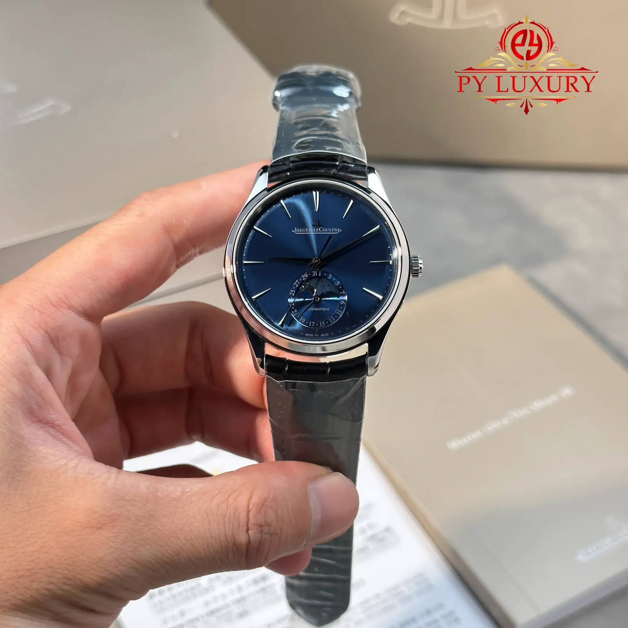 Jaeger-LeCoultre Master Ultra Thin Moon Blue Dial Leather Best Replica 39mm | WATCHREPLICAEXPERT