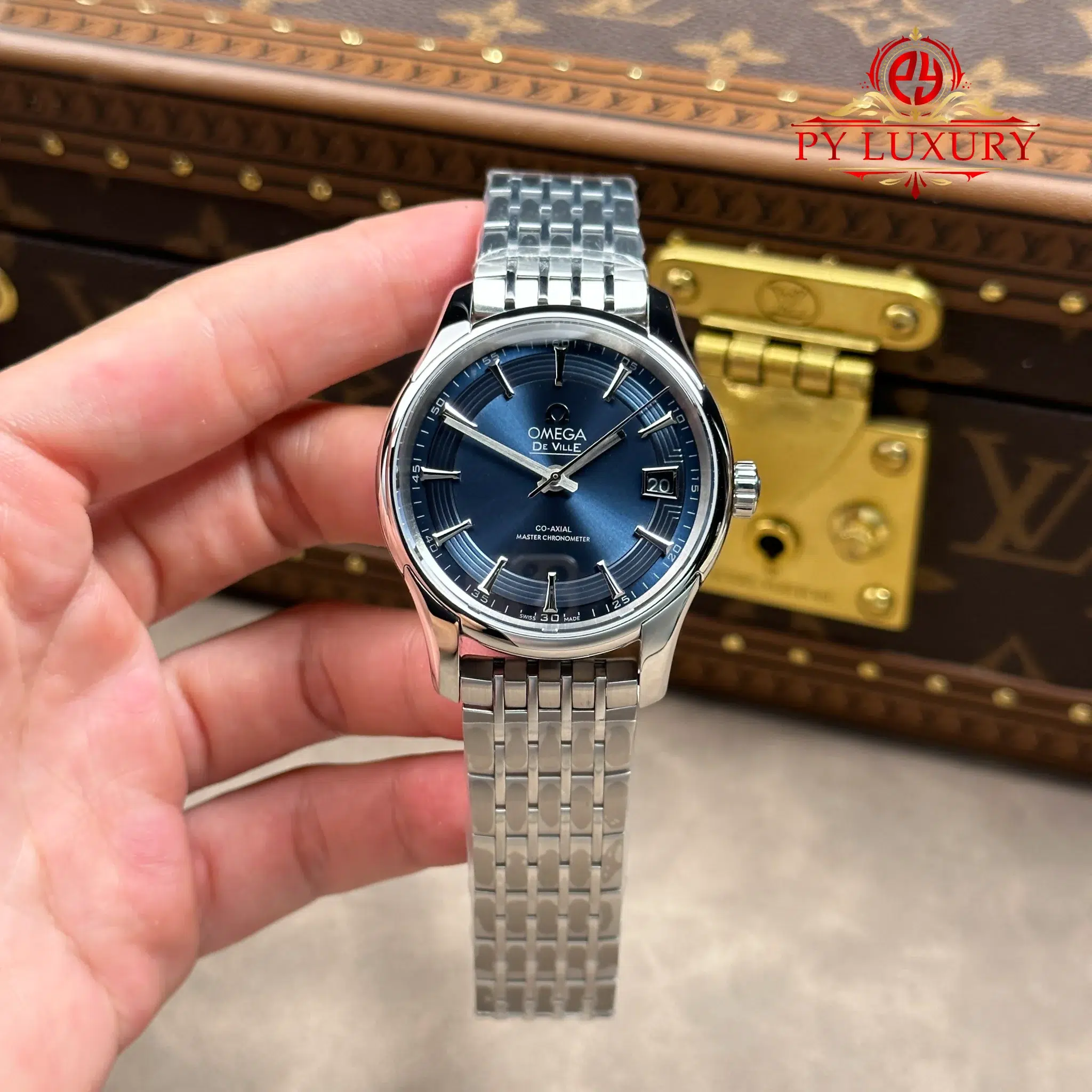 Omega DeVille Hour Vision Blue Dial Metal Bracelet Best Replica 41mm | WATCHREPLICAEXPERT