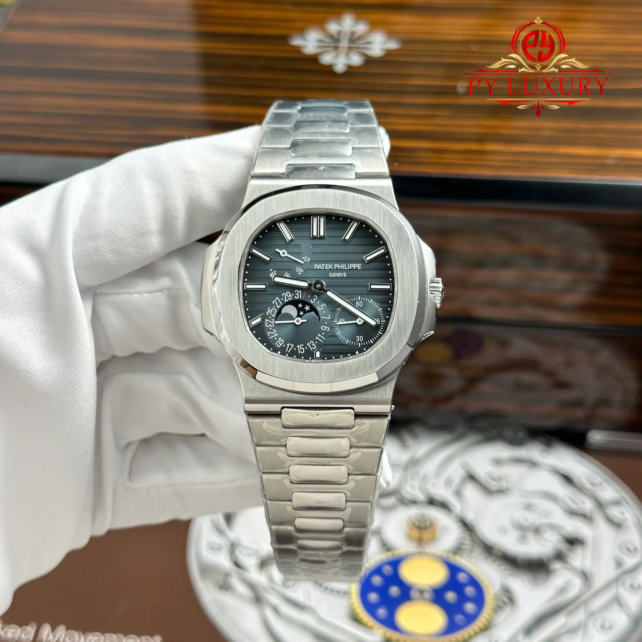 Patek Philippe Nautilus 5712/1A-001 Modify Blue Dial, Moonphase, Hands, Movement Engravings Super Clone 40mm | WATCHREPLICAEXPERT