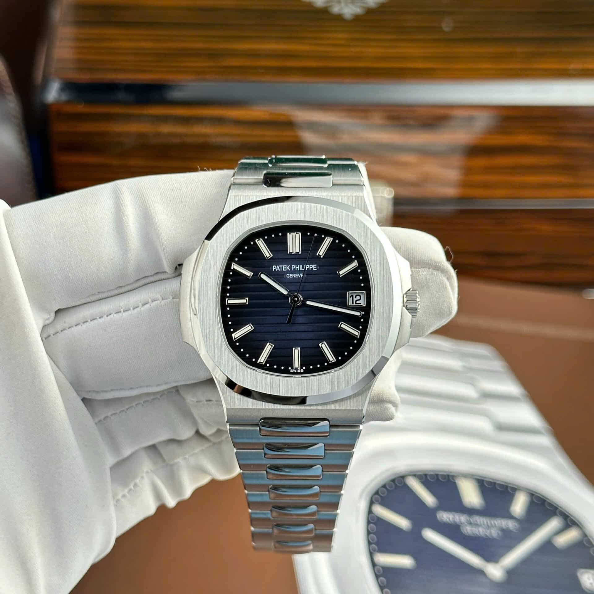 Patek Philippe Nautilus 5811/1G Blue Dial Modified Full Options Super Clone 41mm | WATCHREPLICAEXPERT
