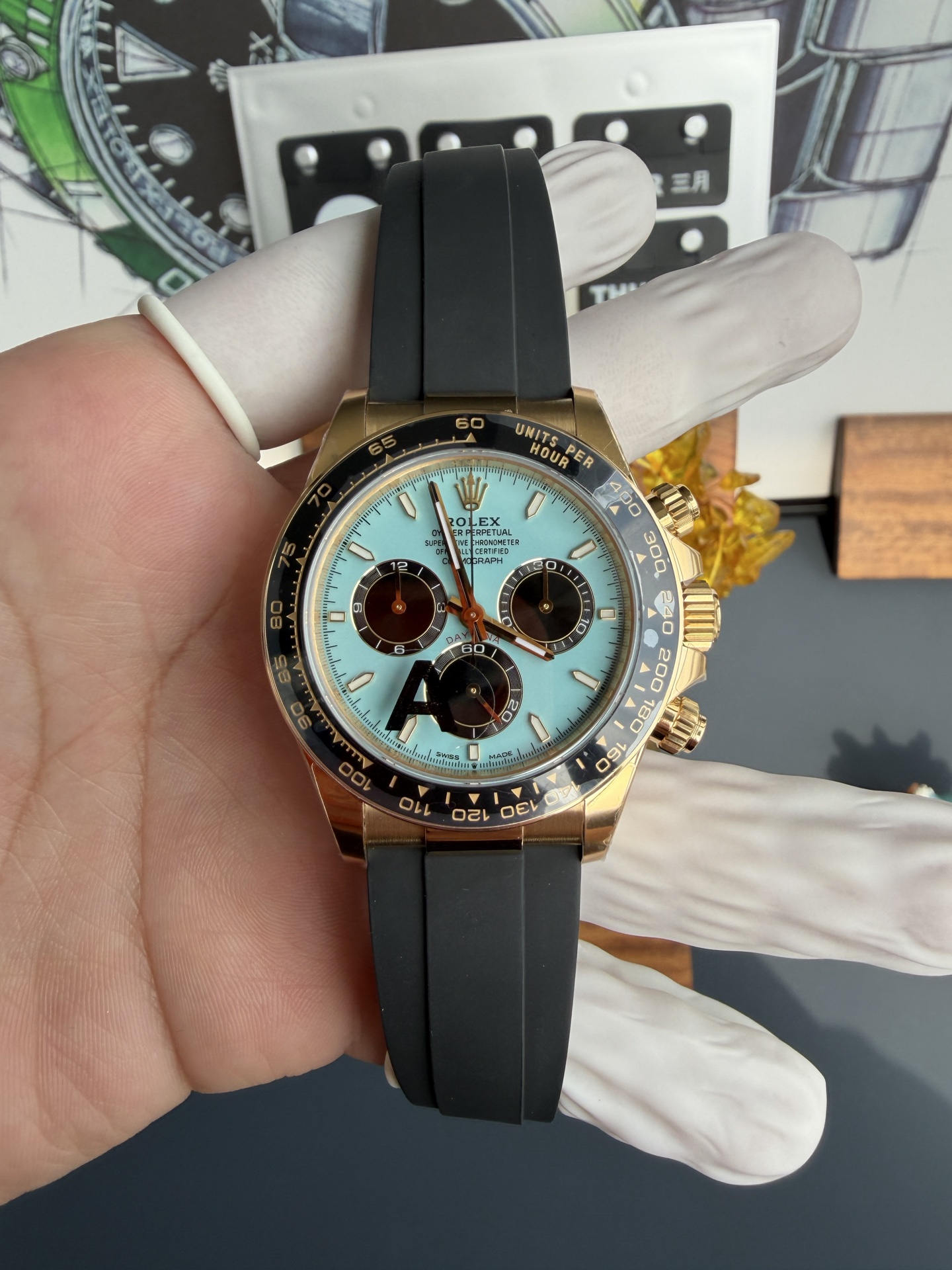 Rolex Daytona 126518LN-0014 Yellow Gold Turquoise Blue & Black Dial Oysterflex 1:1 Best Replica VSF 40mm | WATCHREPLICAEXPERT