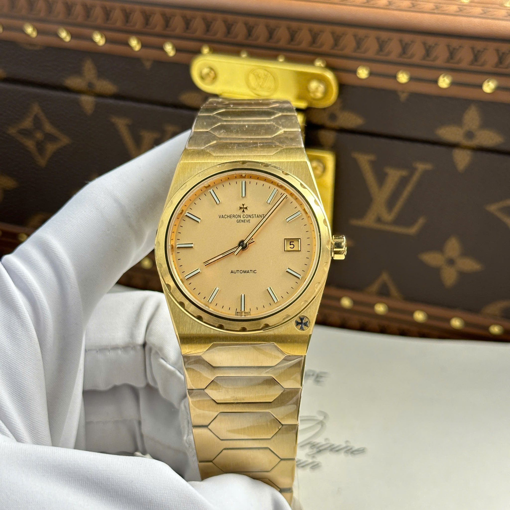 Vacheron Constantin Historiques 222 Vintage Yellow Gold Gold-tone Dial 1:1 Best Replica 8+ Factory 37mm | WATCHREPLICAEXPERT